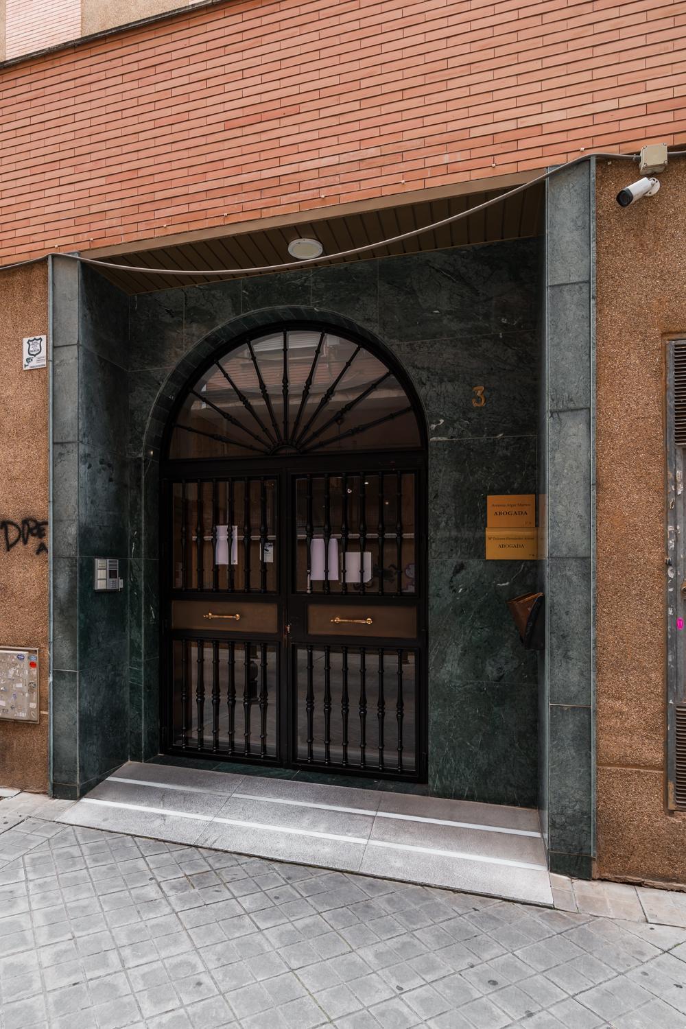 Appartamento Tuguest Station With Parking Granada Esterno foto