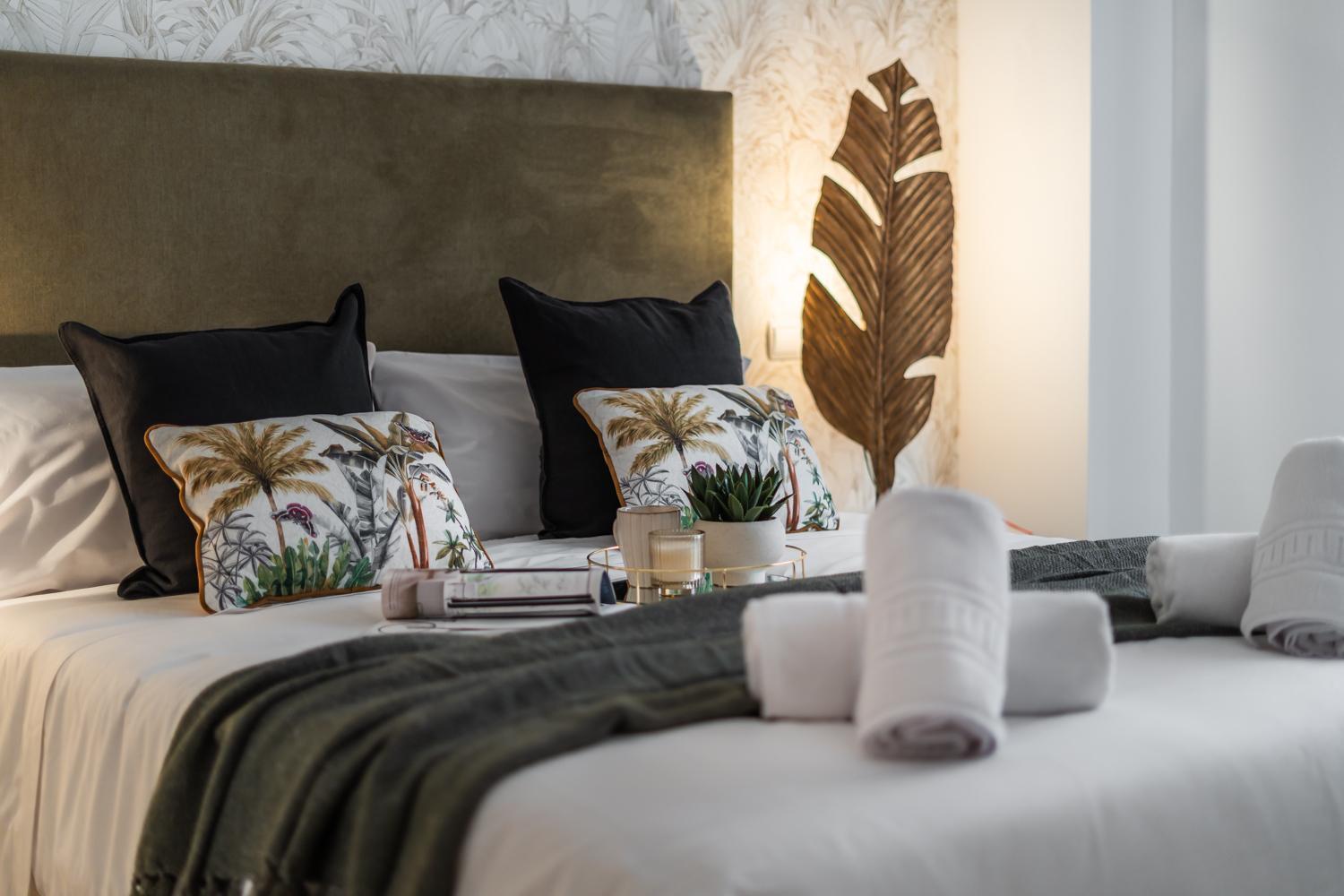 Appartamento Tuguest Station With Parking Granada Esterno foto